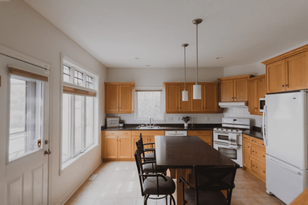 Simple Hosts interior kitchen