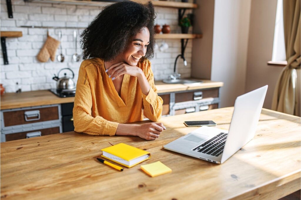 Women working on laptop