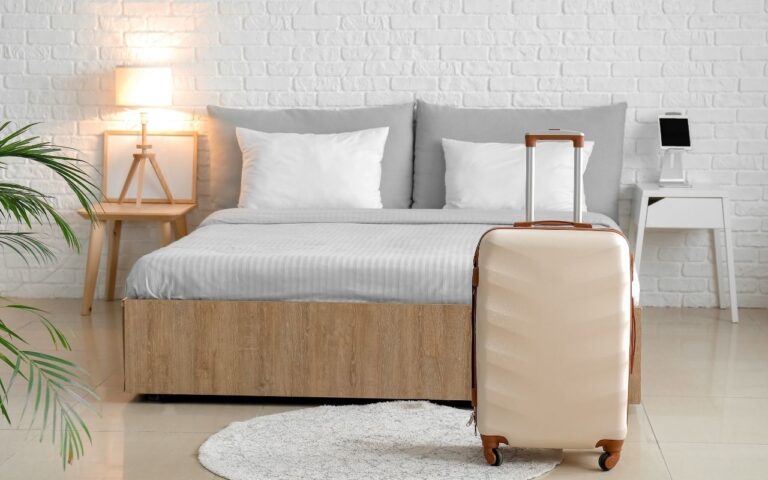 How to Write the Perfect Hotel Welcome Message (+ Templates)